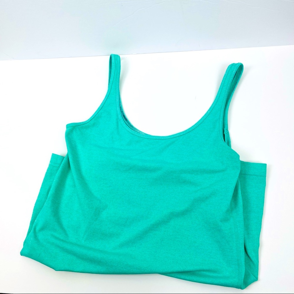 Lululemon Green Tank Size 10, no size tag or marks.
